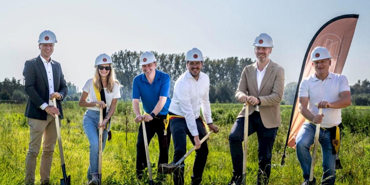 The groundbreaking ceremony of Veldekenspark.