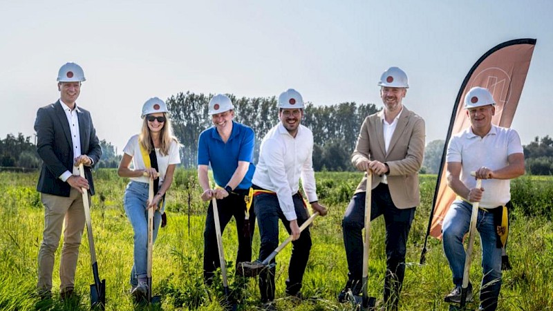 The groundbreaking ceremony of Veldekenspark.